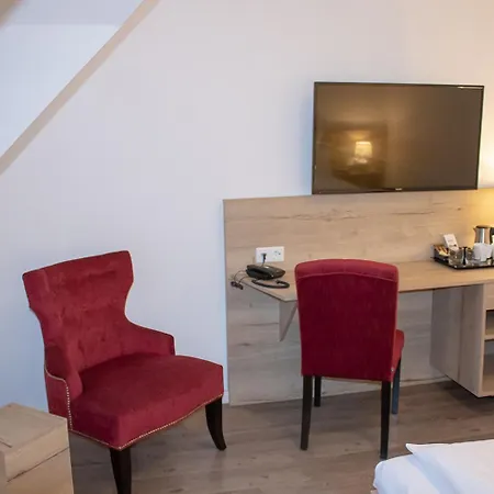 Cuxlandhotel Doppelzimmer 115 *
